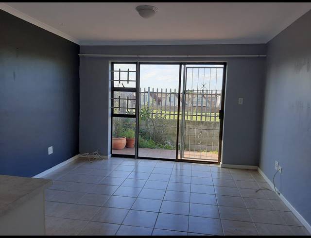 2 BEDROOM TOWNHOUSE RENTED IN MOUNT PLEASANT
